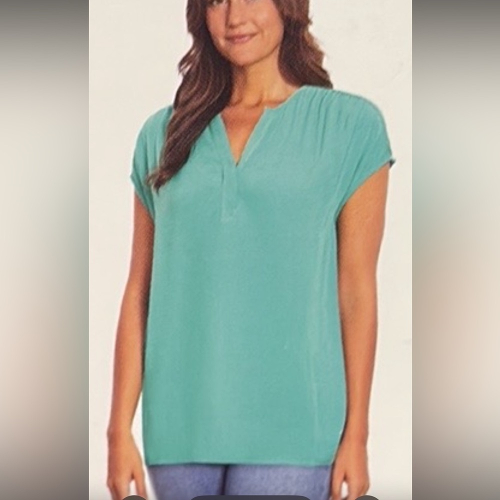 Nine West - Cap Sleeve V-neck Fashion Summer Top, Blouse. XXL Green Spruce. NWT.